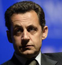 CPE: Sarkozy appelle « au calme et à la modération »