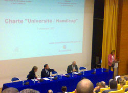 Le gouvernement s’engage en faveur des étudiants handicapés