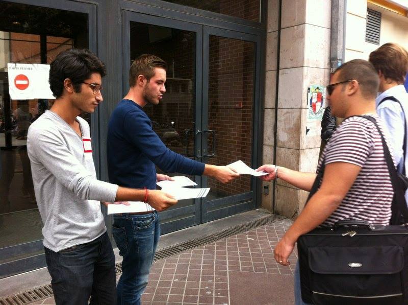 Mobilisation à la Canebière pour la bourse au mérite