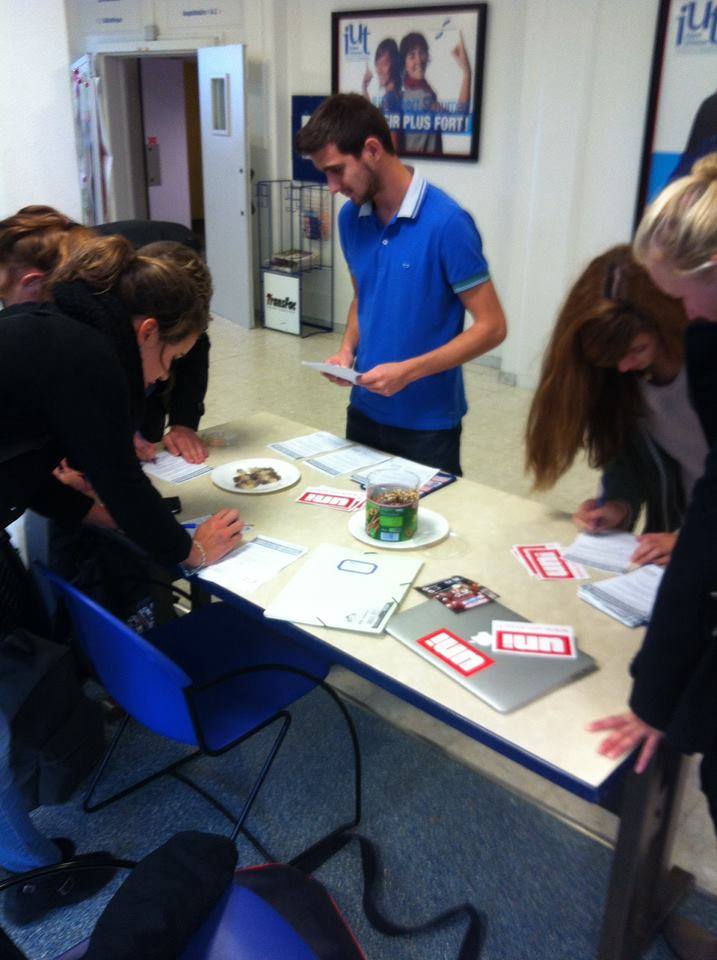 Sur tous les campus les étudiants disent oui au retour des bourses au mérite !