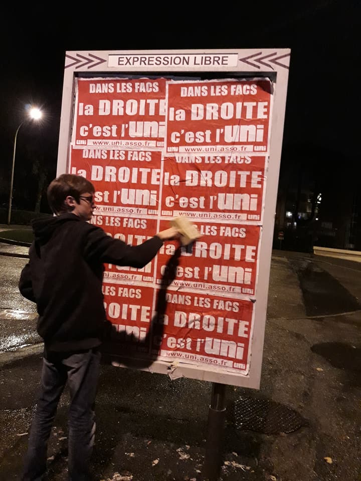 Collage dans les facs la Droite c’est l’UNI !