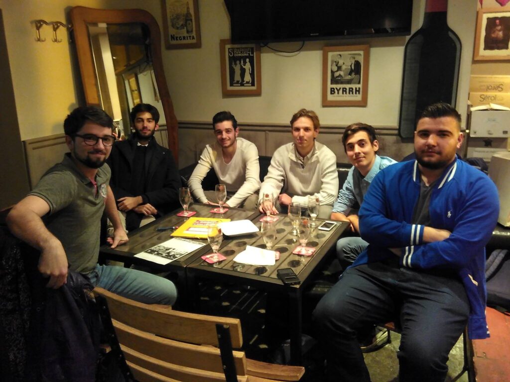 Réunion pour accueillir les nouveaux militants