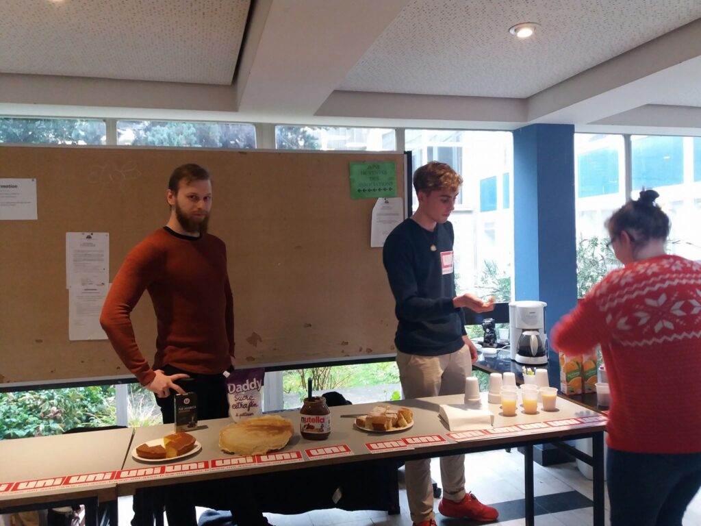 L&rsquo;UNI Bretagne offre le petit-déjeuner à Rennes 1