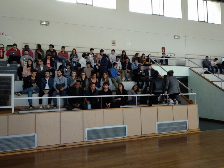 L&rsquo;UNI Nice retourne l&rsquo;AG et vote contre le blocage !