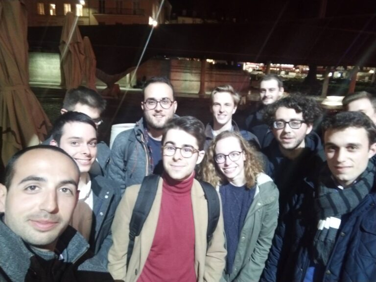 Réunion de formation des militants