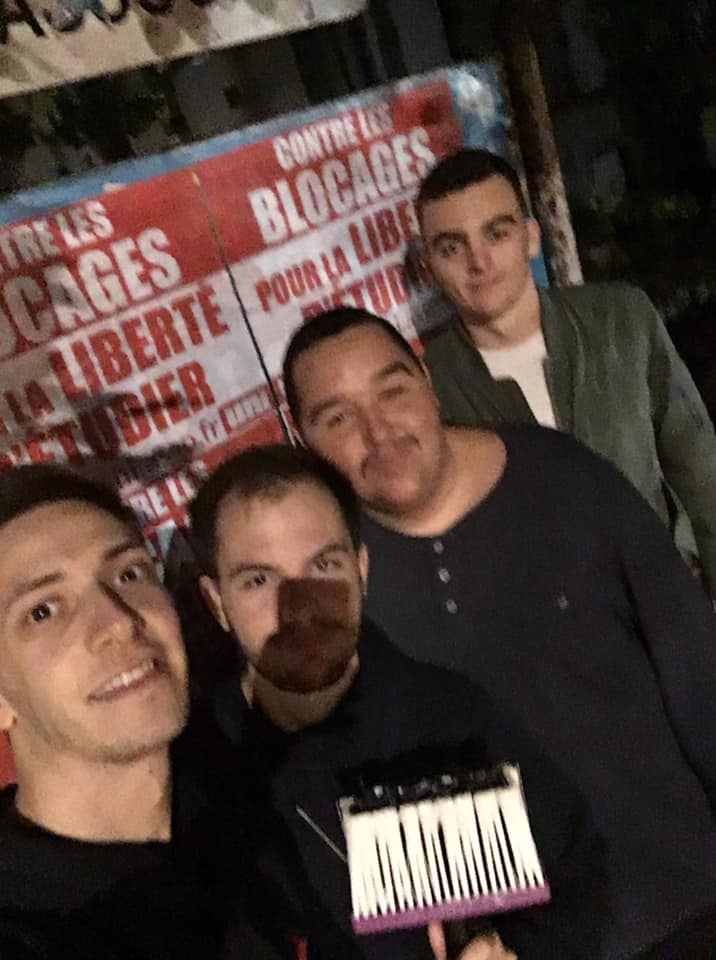 Clermont en rouge et blanc