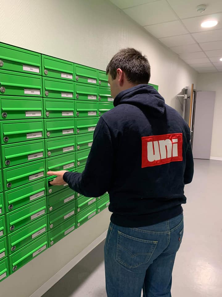 Opération boitage en cités U