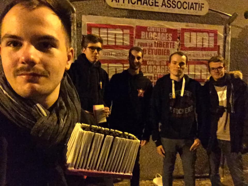 Nuit de collage à Clermont-Ferrand