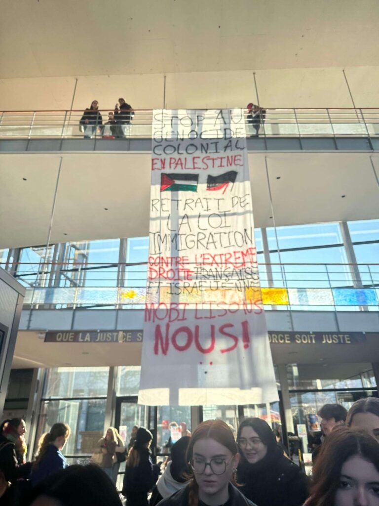 Action sauvage de l&rsquo;extrême gauche à l&rsquo;université de Lille 2