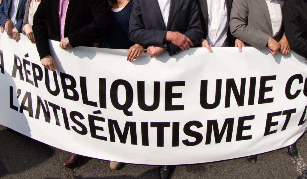 L’Assemblée nationale adopte le texte contre l’antisémitisme à l’université !
