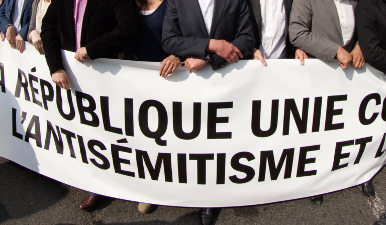 L’Assemblée nationale adopte le texte contre l’antisémitisme à l’université !